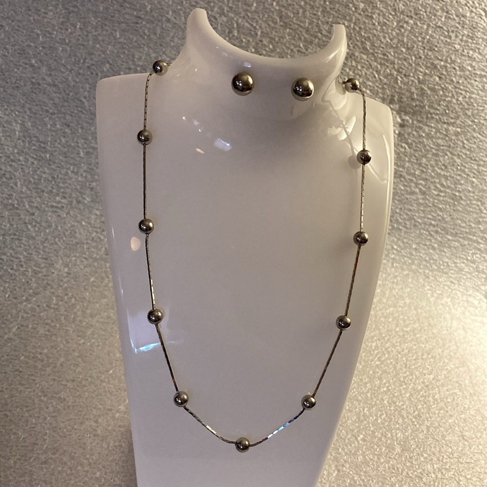 NWOT - 925 Sterling Silver Herringbone Ball Chain & Matching Stud Earrings